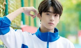 圈内爆料黄景瑜喜欢陈钰琪,甜蜜互动引粉丝热议